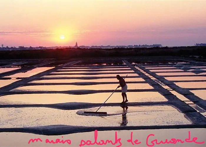 Chaumiere Authentique Ferienhaus *